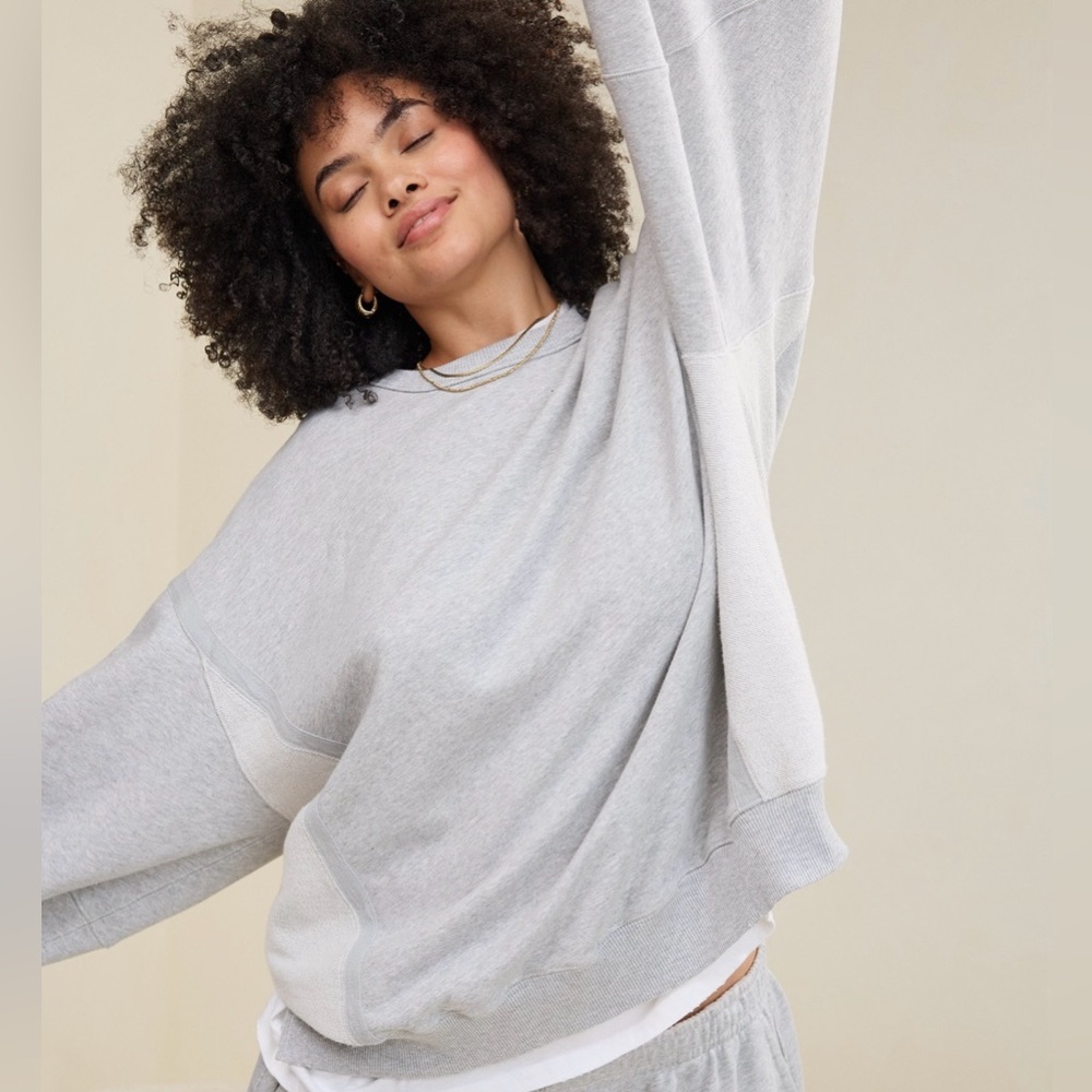AERIE  - Cozy Gray Oversized Sweatshirt